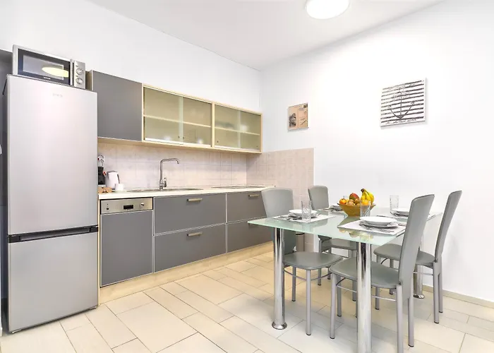 Heta Alagic I Apartment Selce